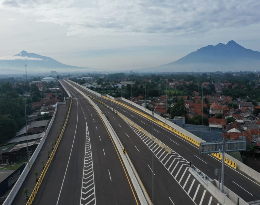 Pintu Tol Kayumanis
